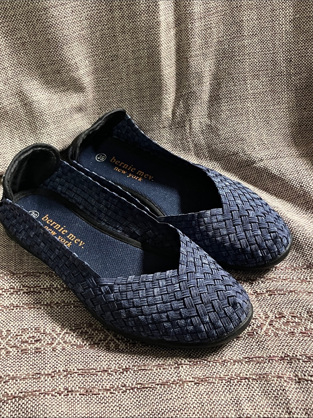 bernie mev. Women’s Navy Woven Slip-On Ballet Flats
